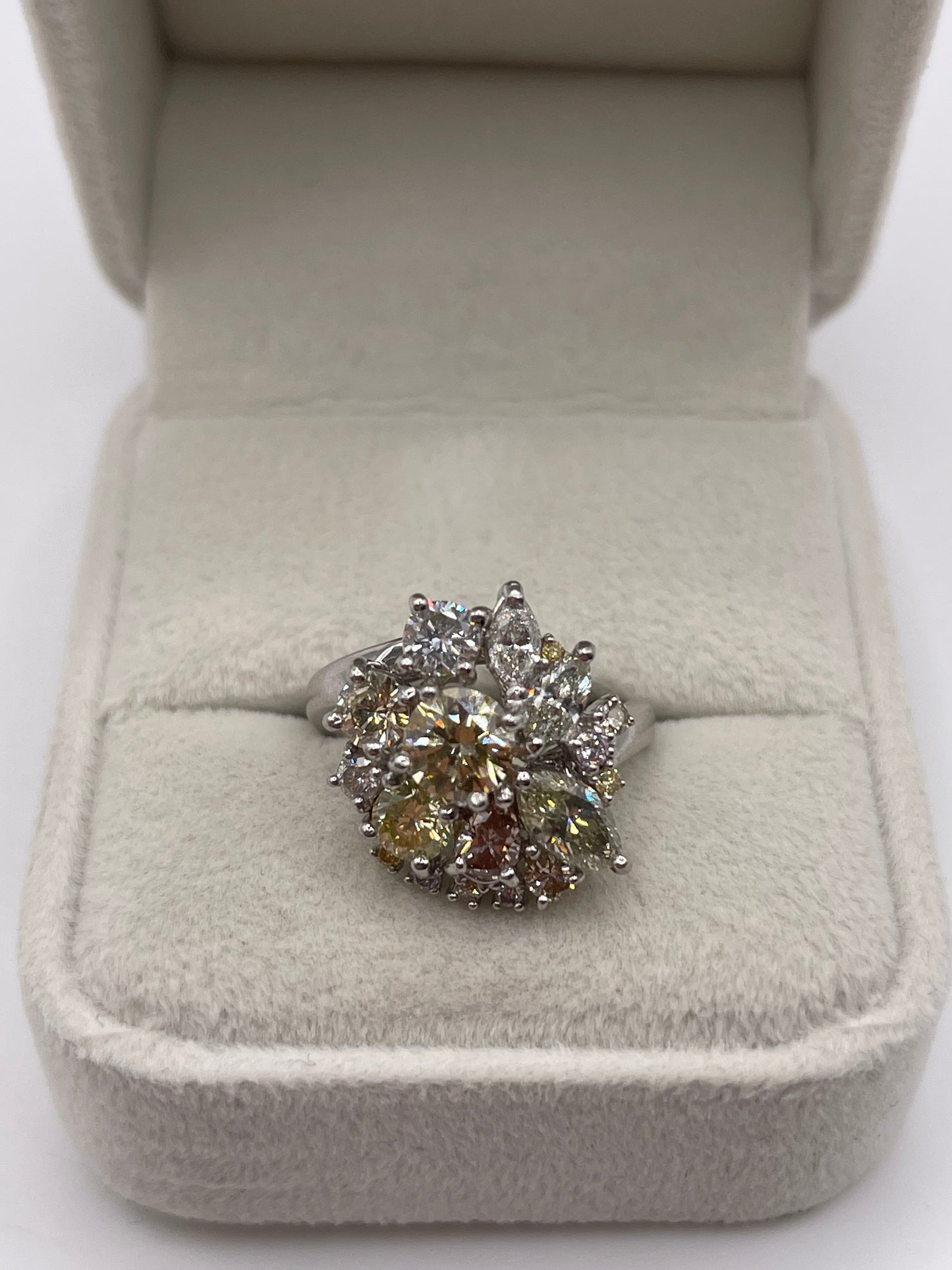 Platinum 3.01ct fancy coloured diamond ring