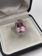 Load image into Gallery viewer, 9ct gold kunzite and zircon ring
