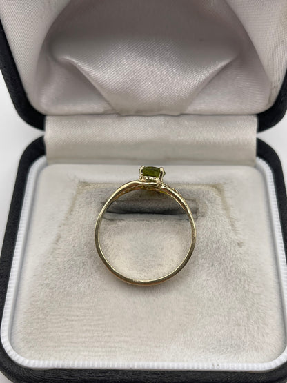 9ct gold quartz ring