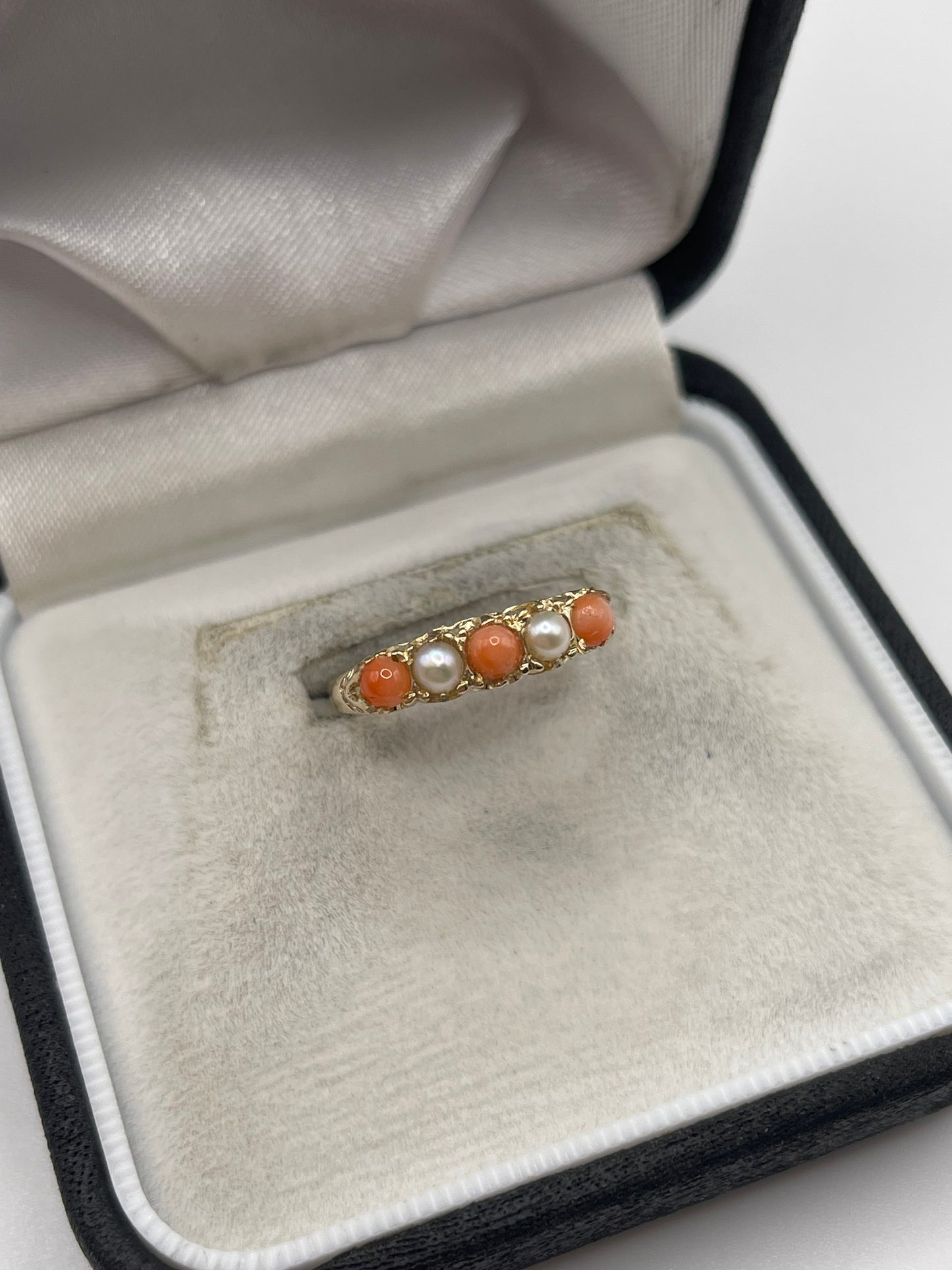 9ct gold coral and pearl ring