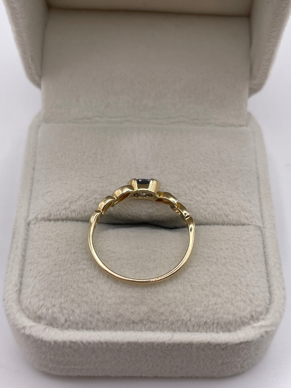 9ct gold kyanite, topaz and diamond ring