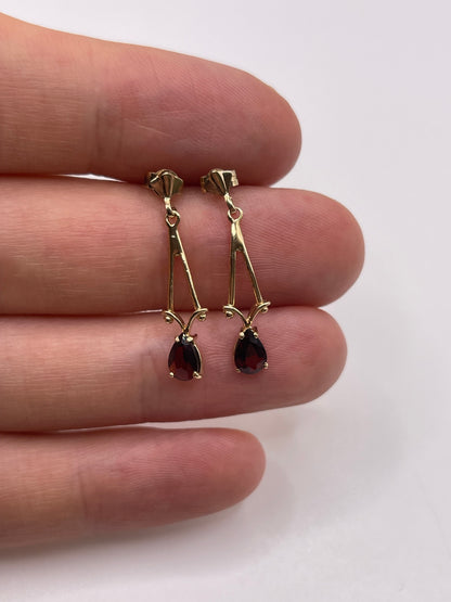 9ct gold garnet earrings
