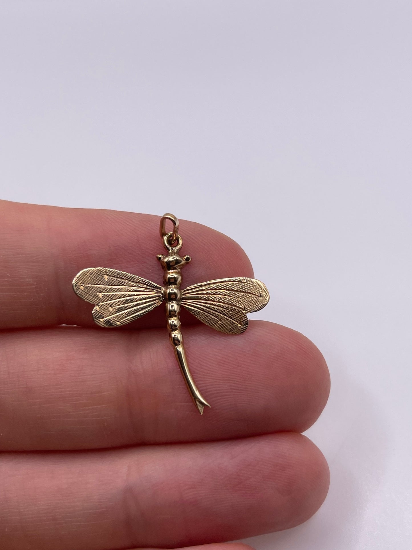 9ct gold dragonfly pendant