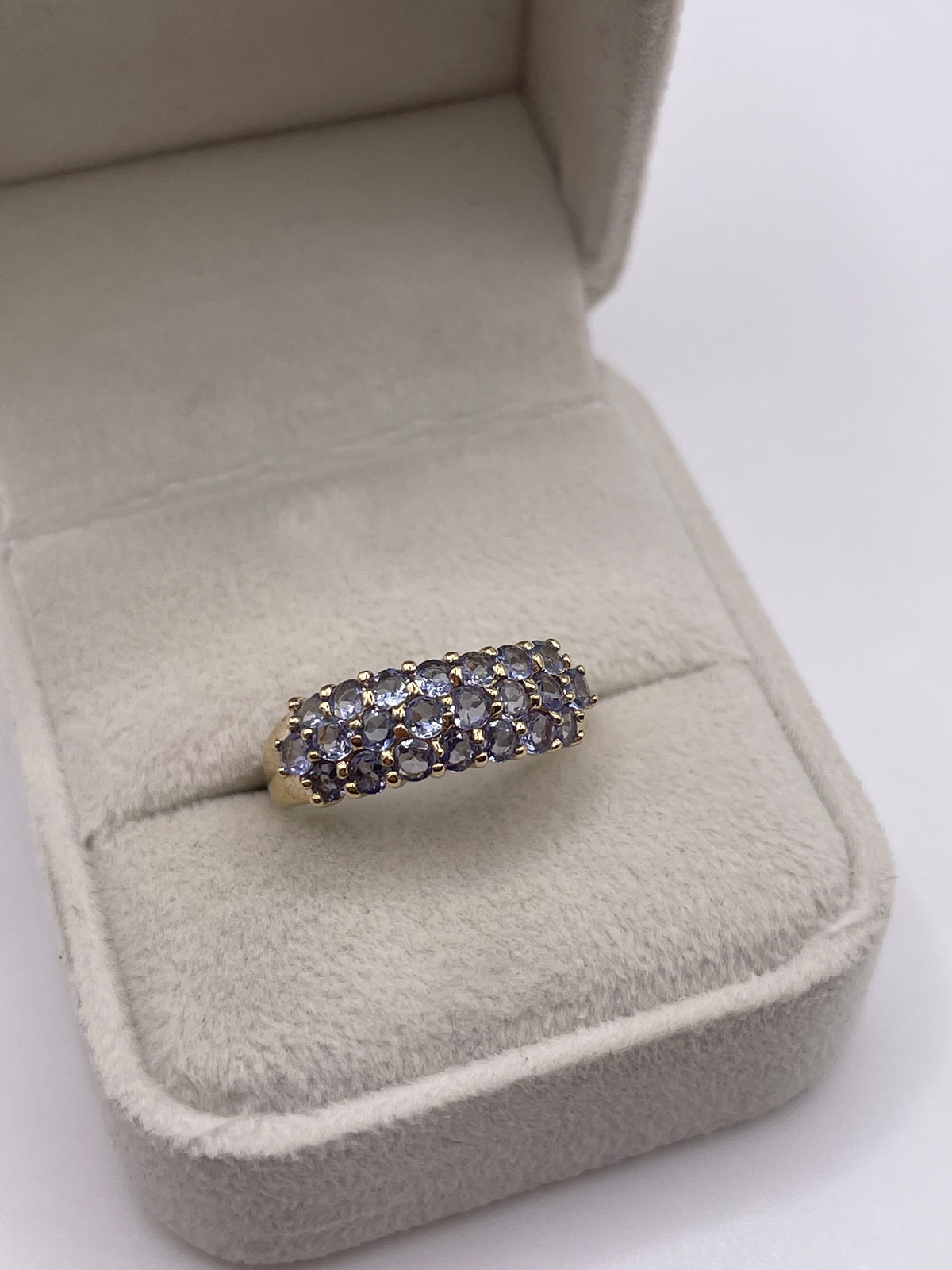 9ct gold tanzanite cluster ring
