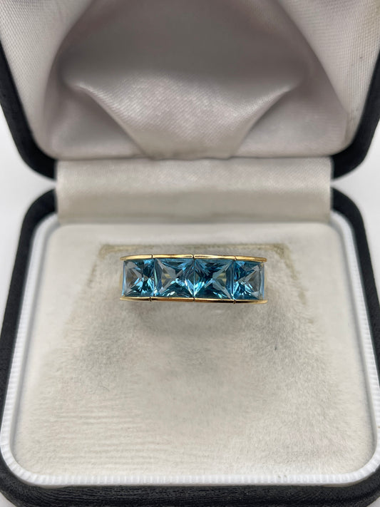 9ct gold blue topaz ring