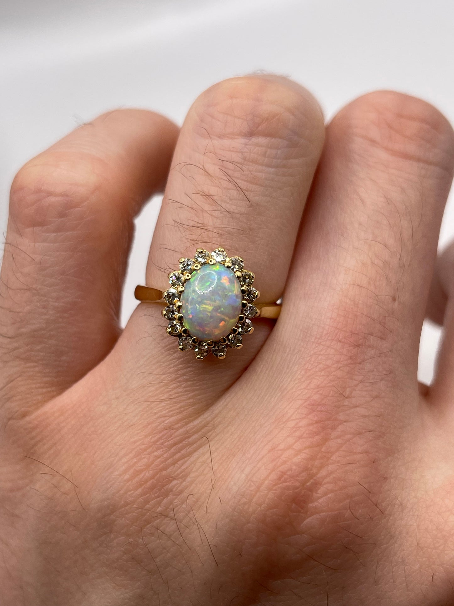 18ct gold opal and diamond ring