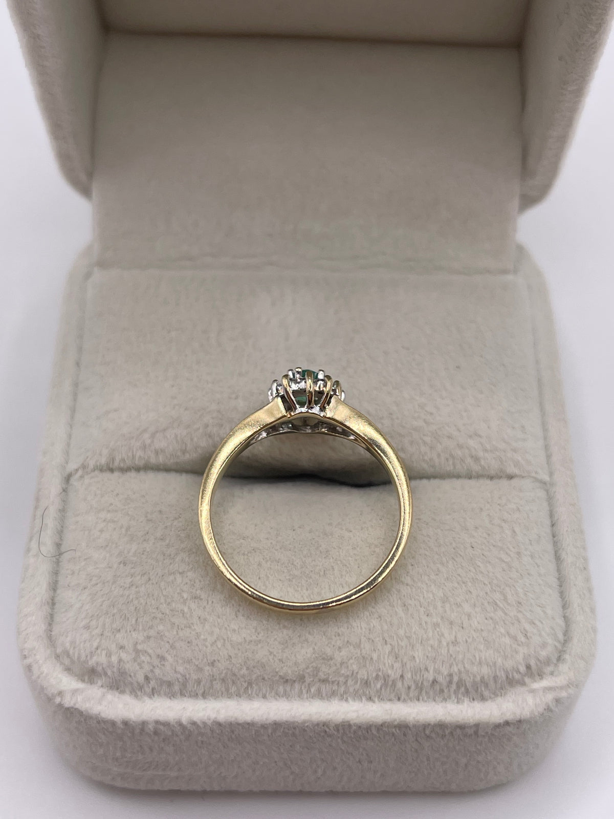 9ct gold emerald and diamond ring