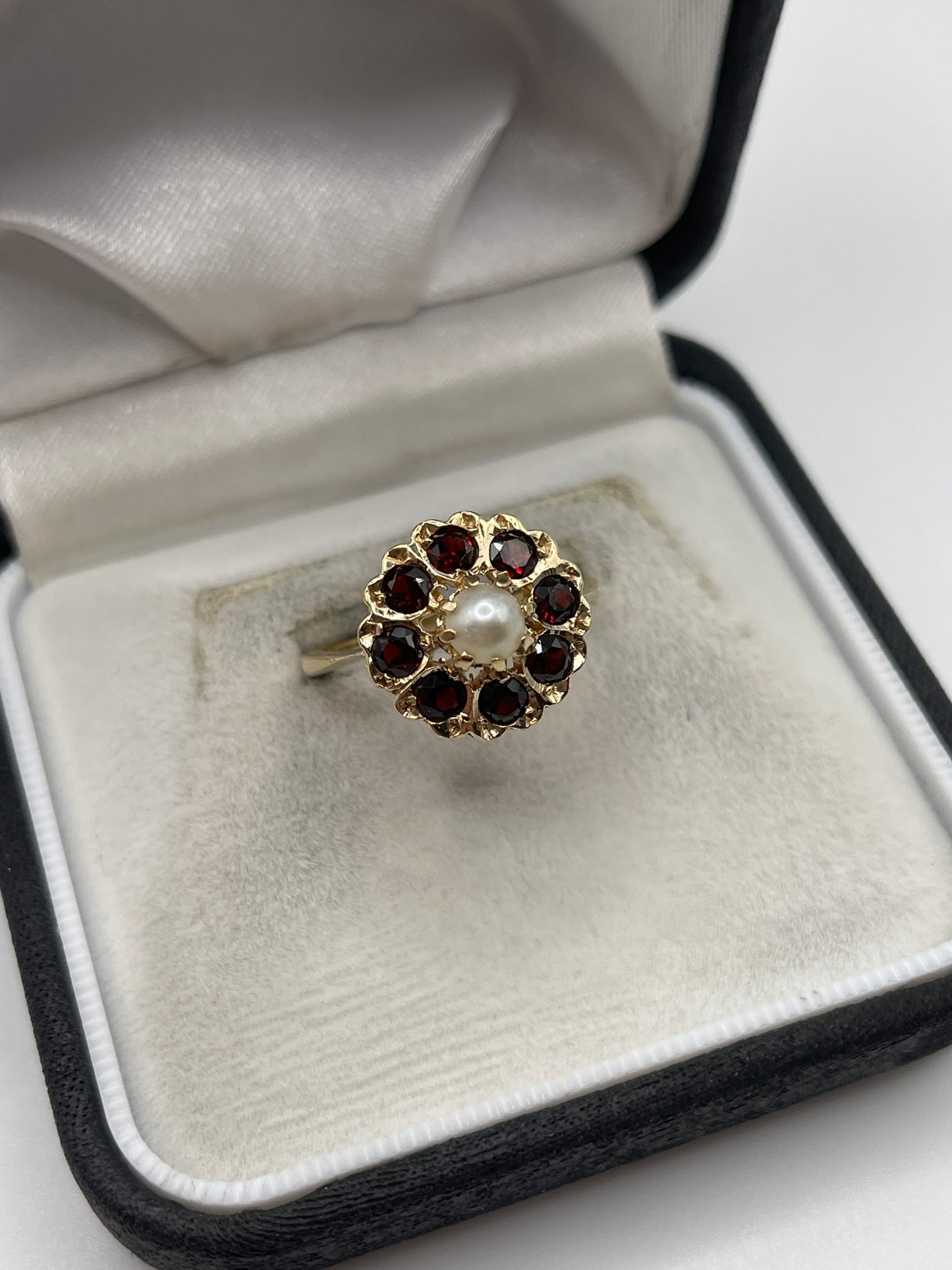 9ct gold pearl and garnet ring