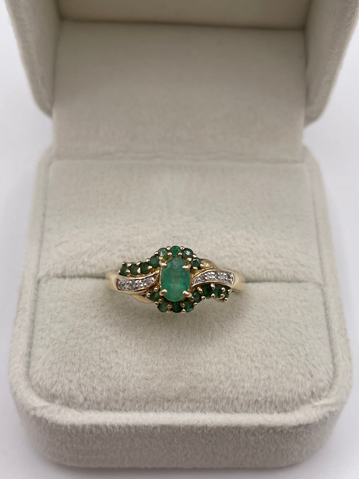 9ct gold emerald and diamond ring