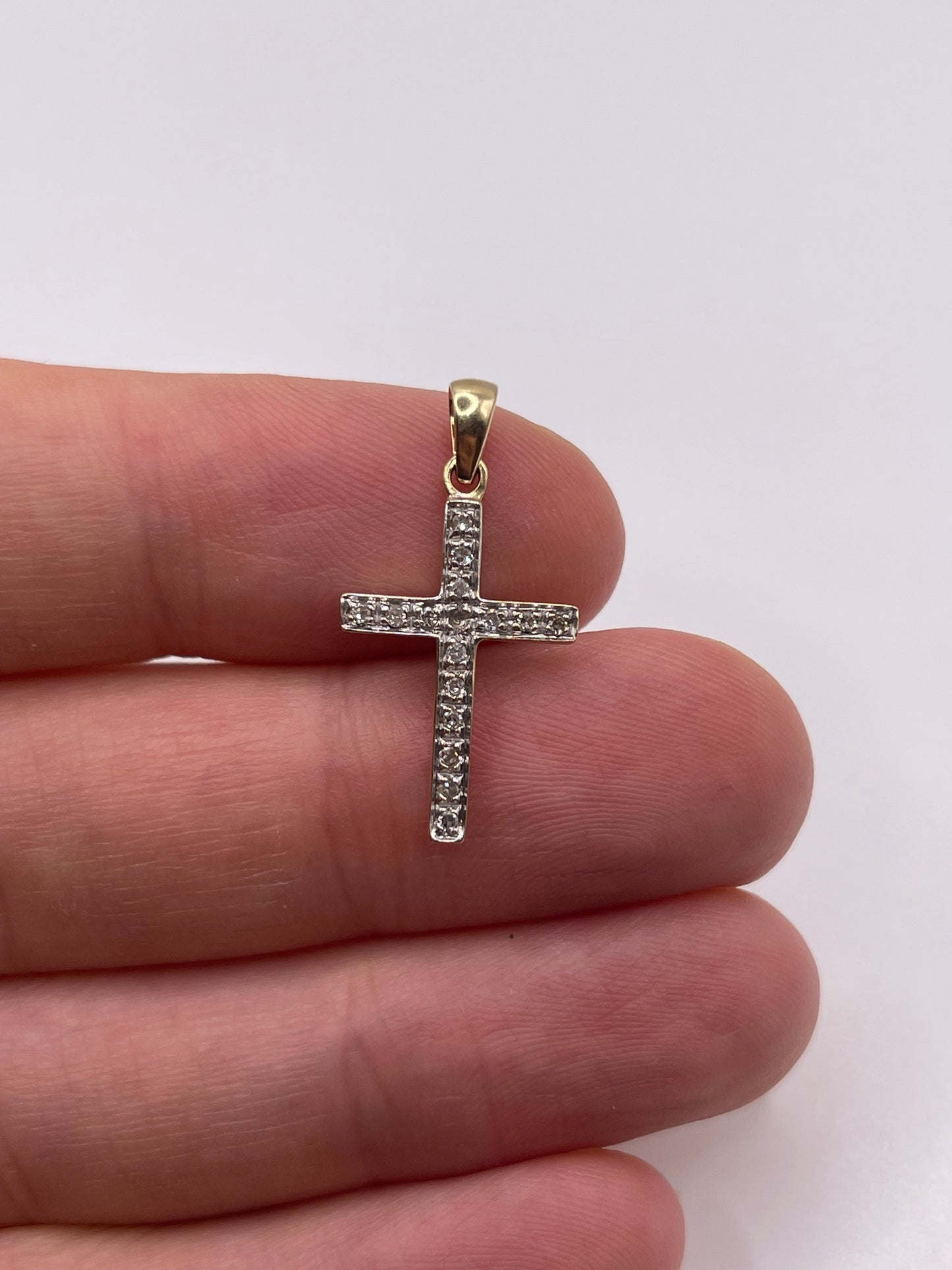9ct gold diamond cross pendant