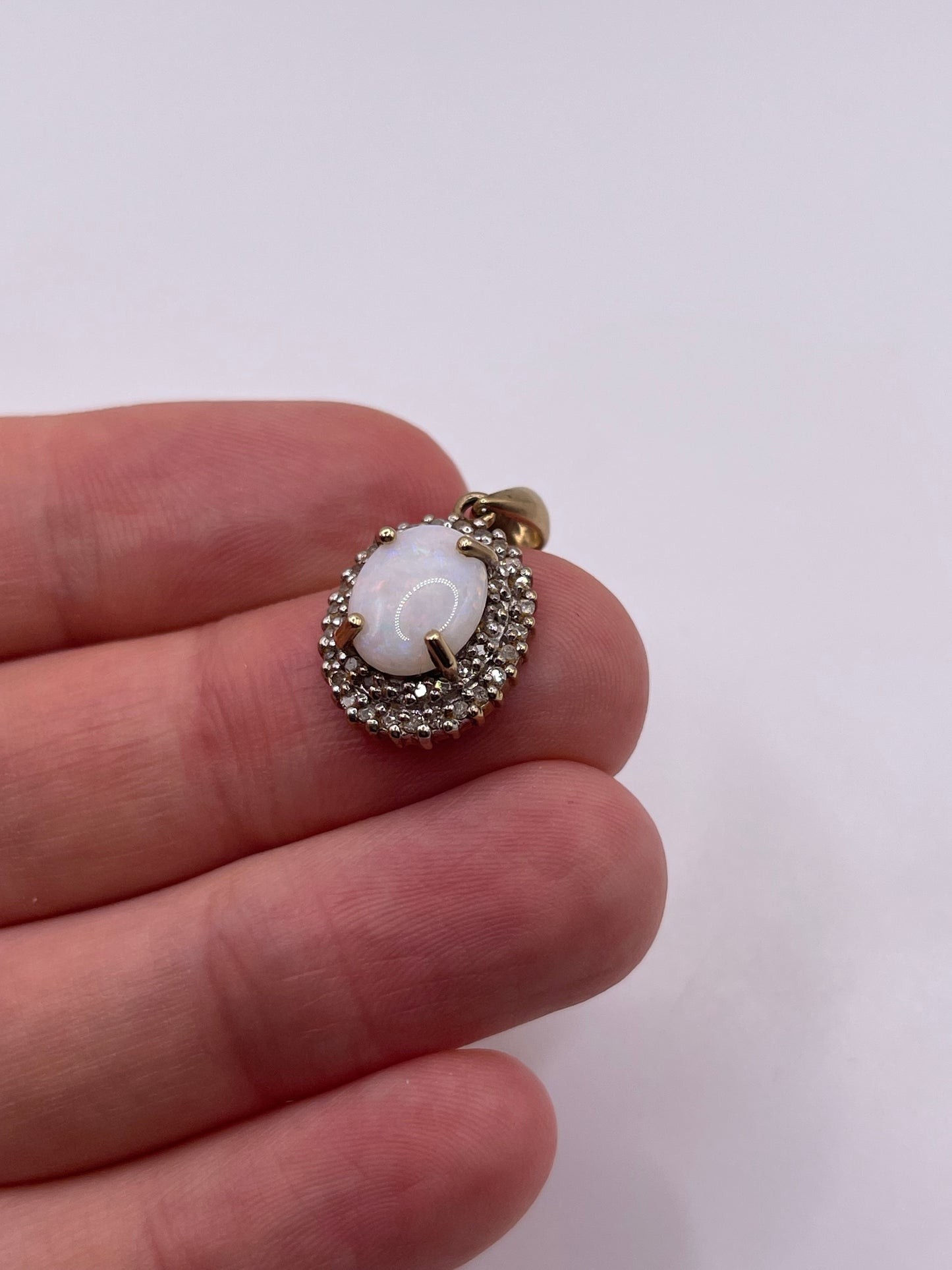 9ct gold opal and diamond pendant