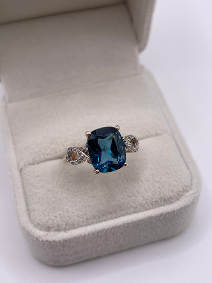 9ct gold topaz and zircon ring