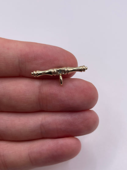 9ct gold turquoise t bar pendant