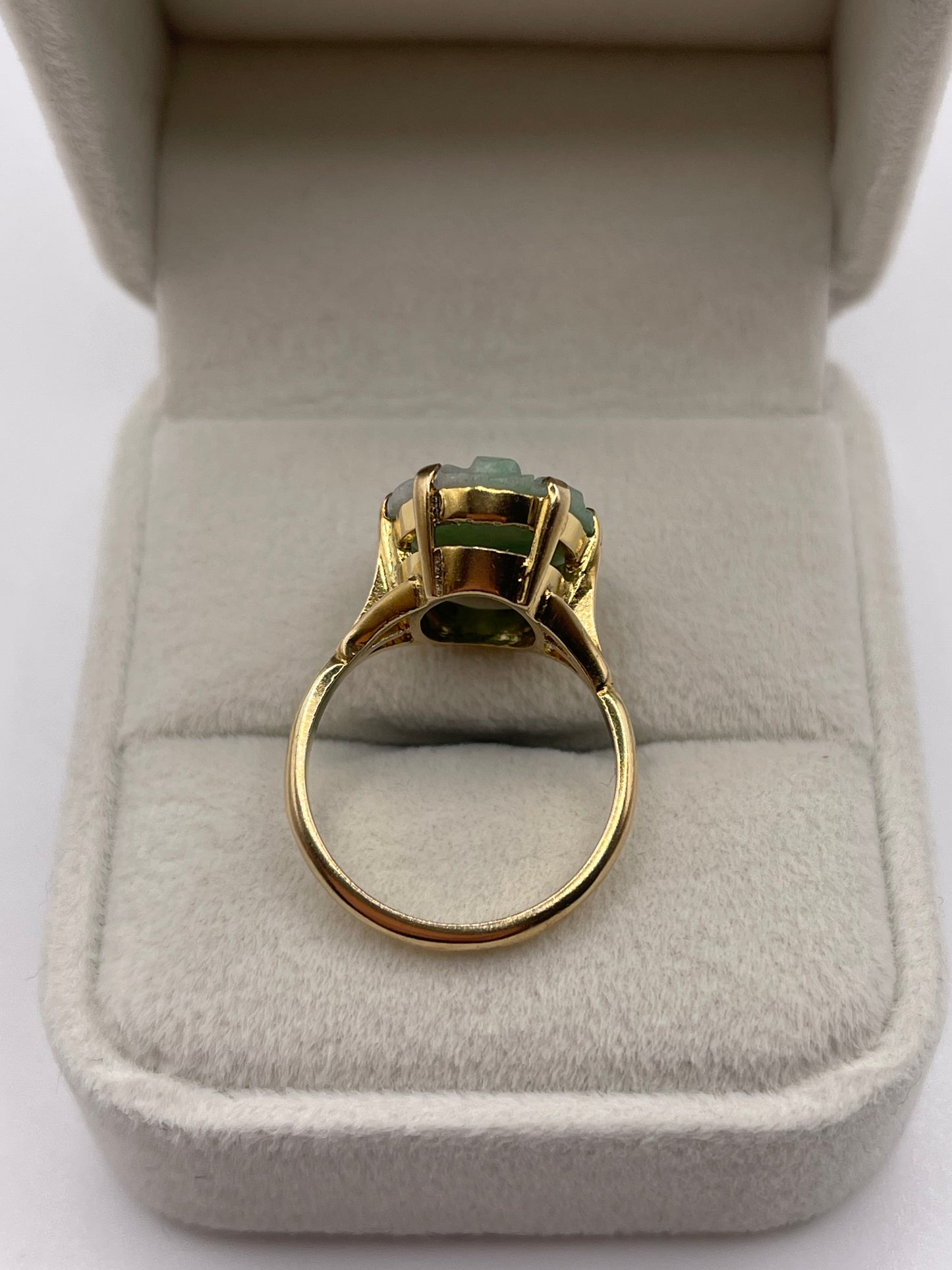 9ct gold carved jade ring