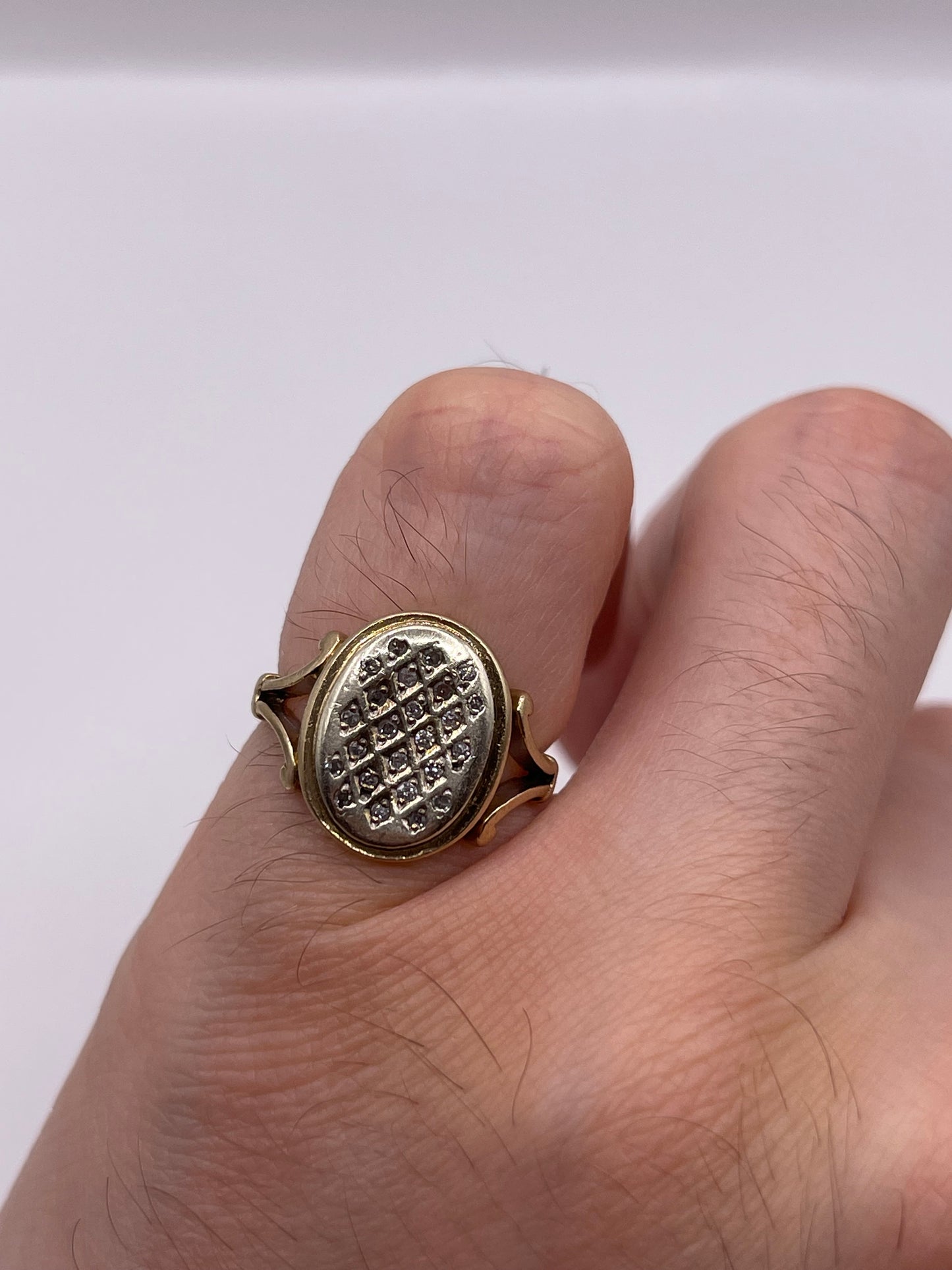 9ct two tone gold diamond ring