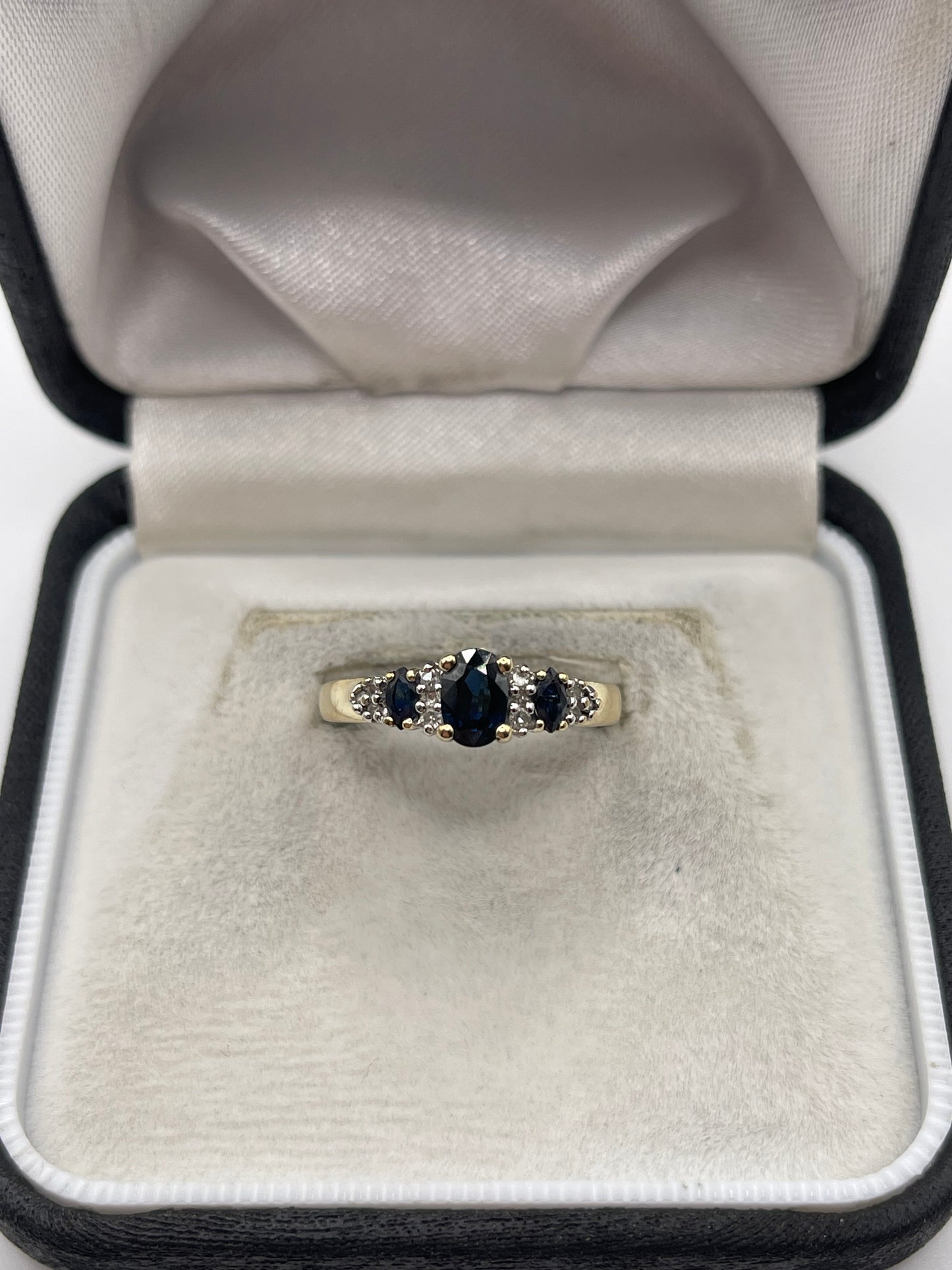 9ct gold sapphire and diamond ring