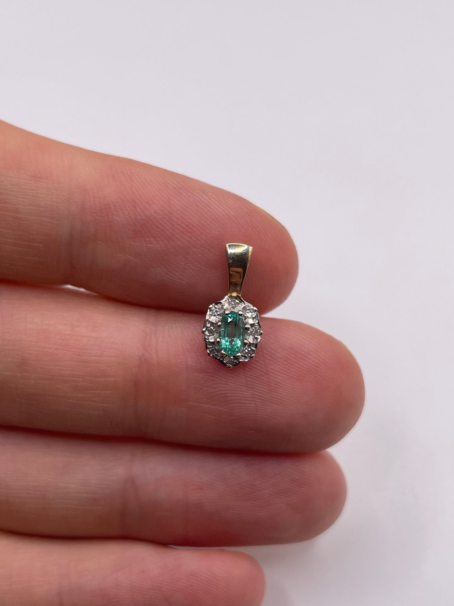 9ct gold emerald and diamond pendant