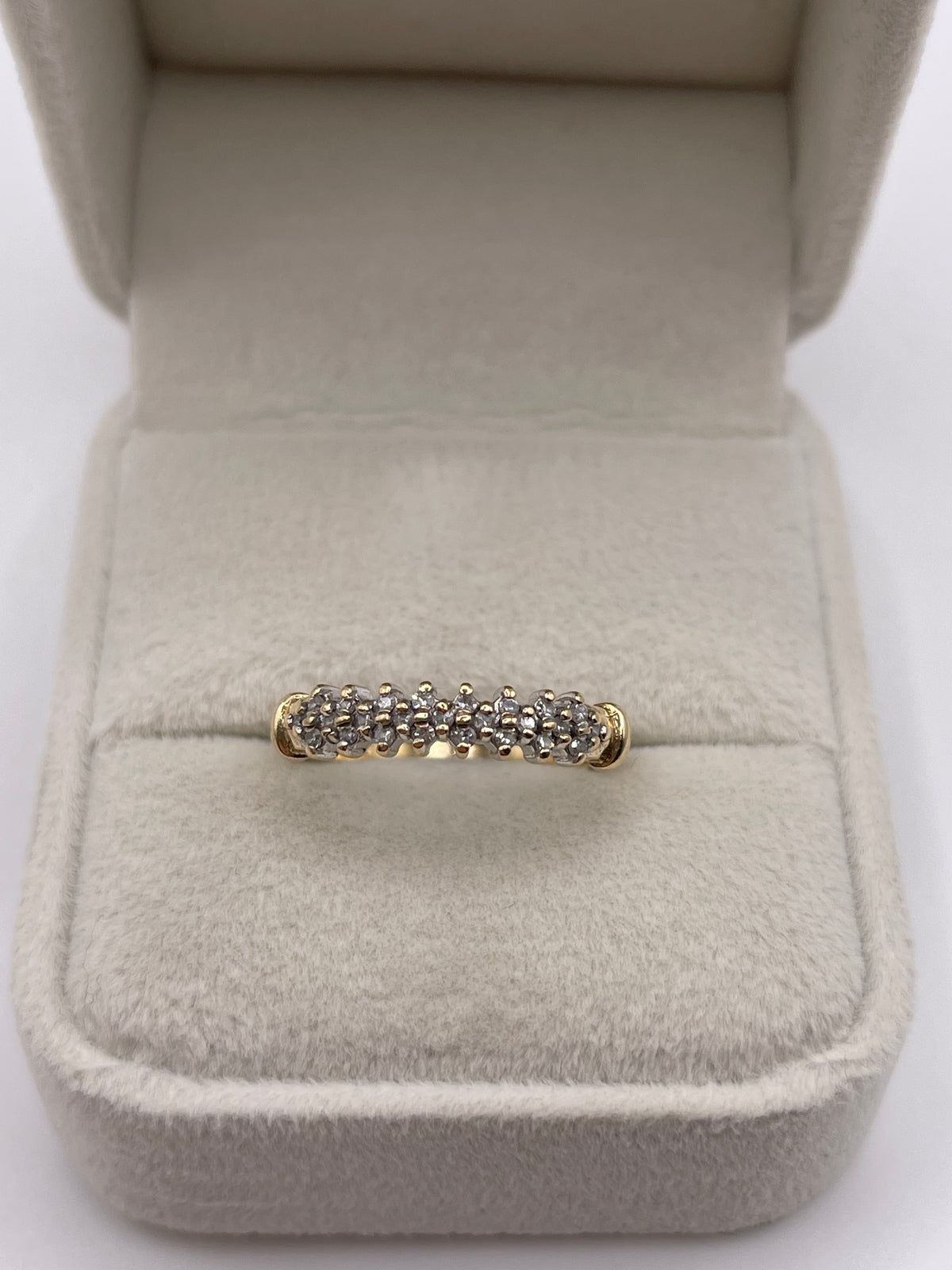 9ct gold diamond cluster ring