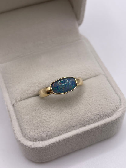 9ct gold opal triplet ring