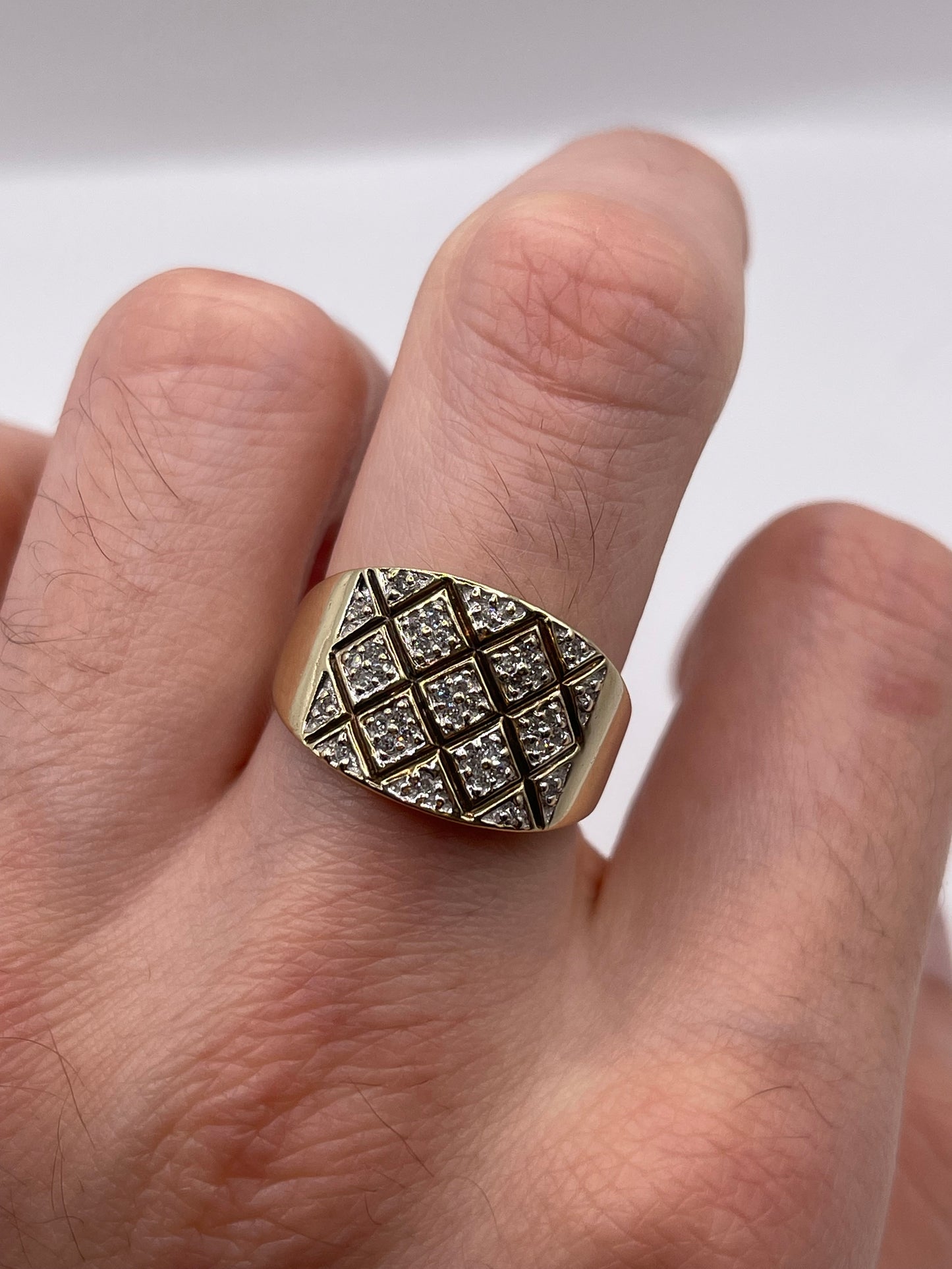 9ct gold diamond cluster ring