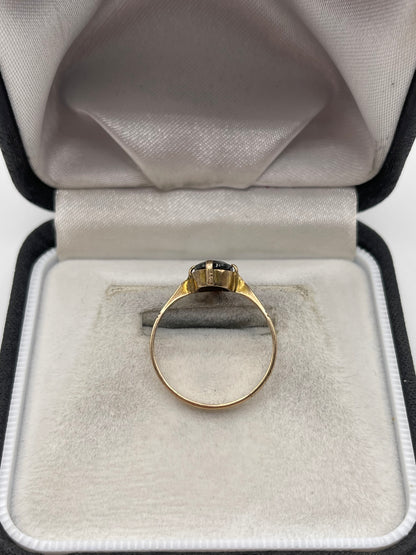 9ct gold sapphire ring