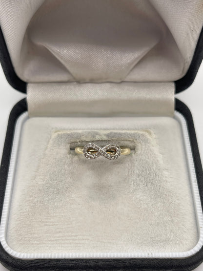 9ct gold diamond cluster ring