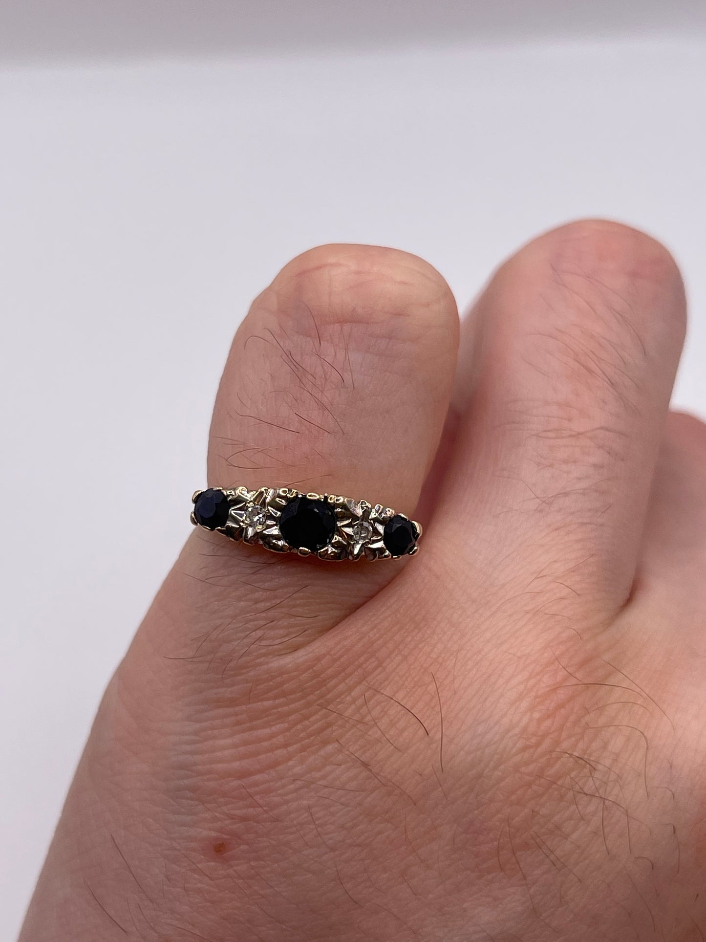 9ct gold sapphire and diamond ring