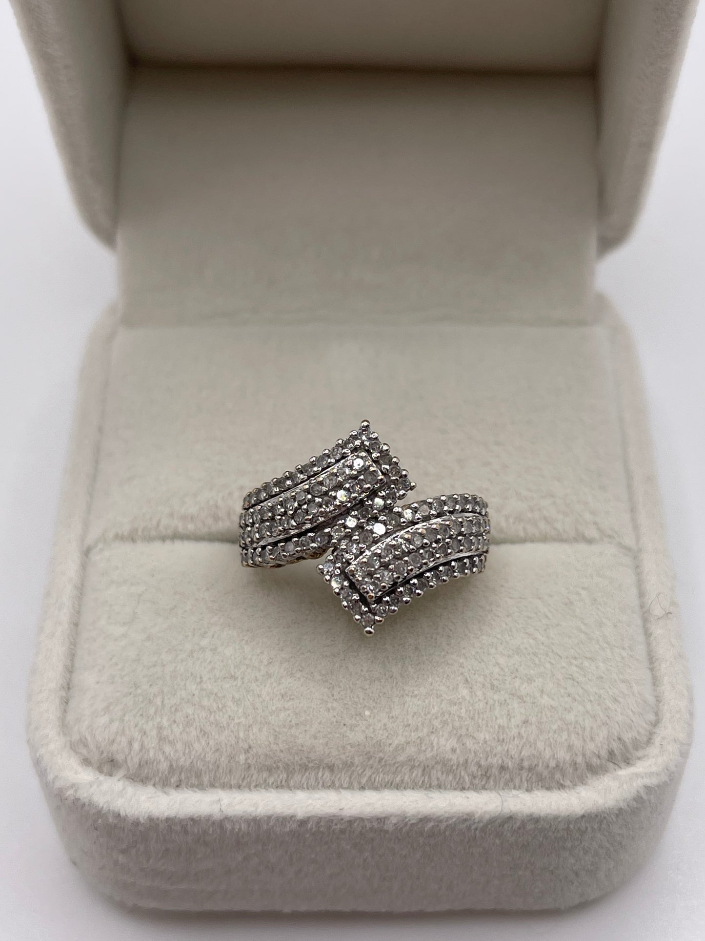 9ct gold diamond cluster ring