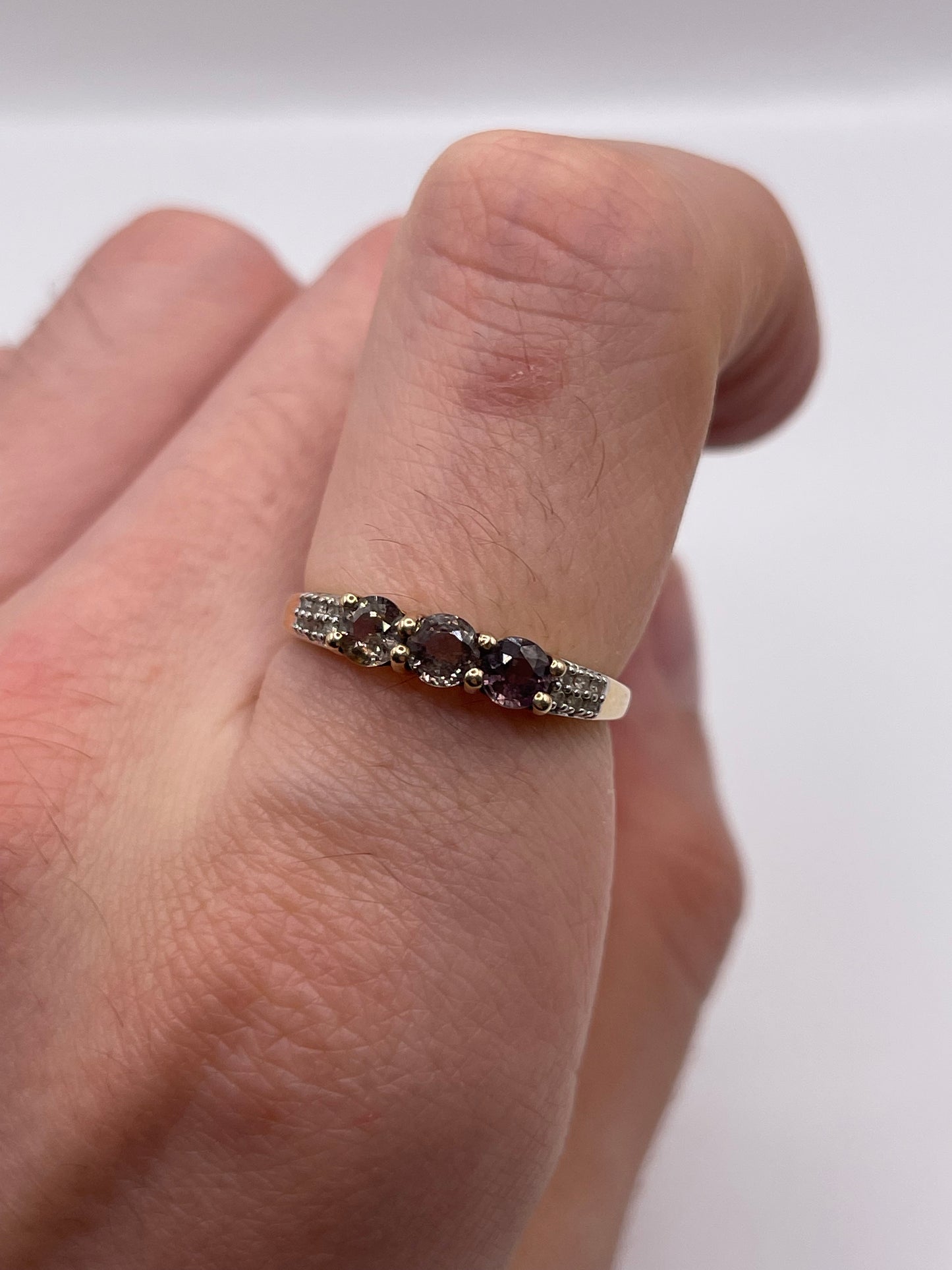 9ct gold quartz and diamond ring