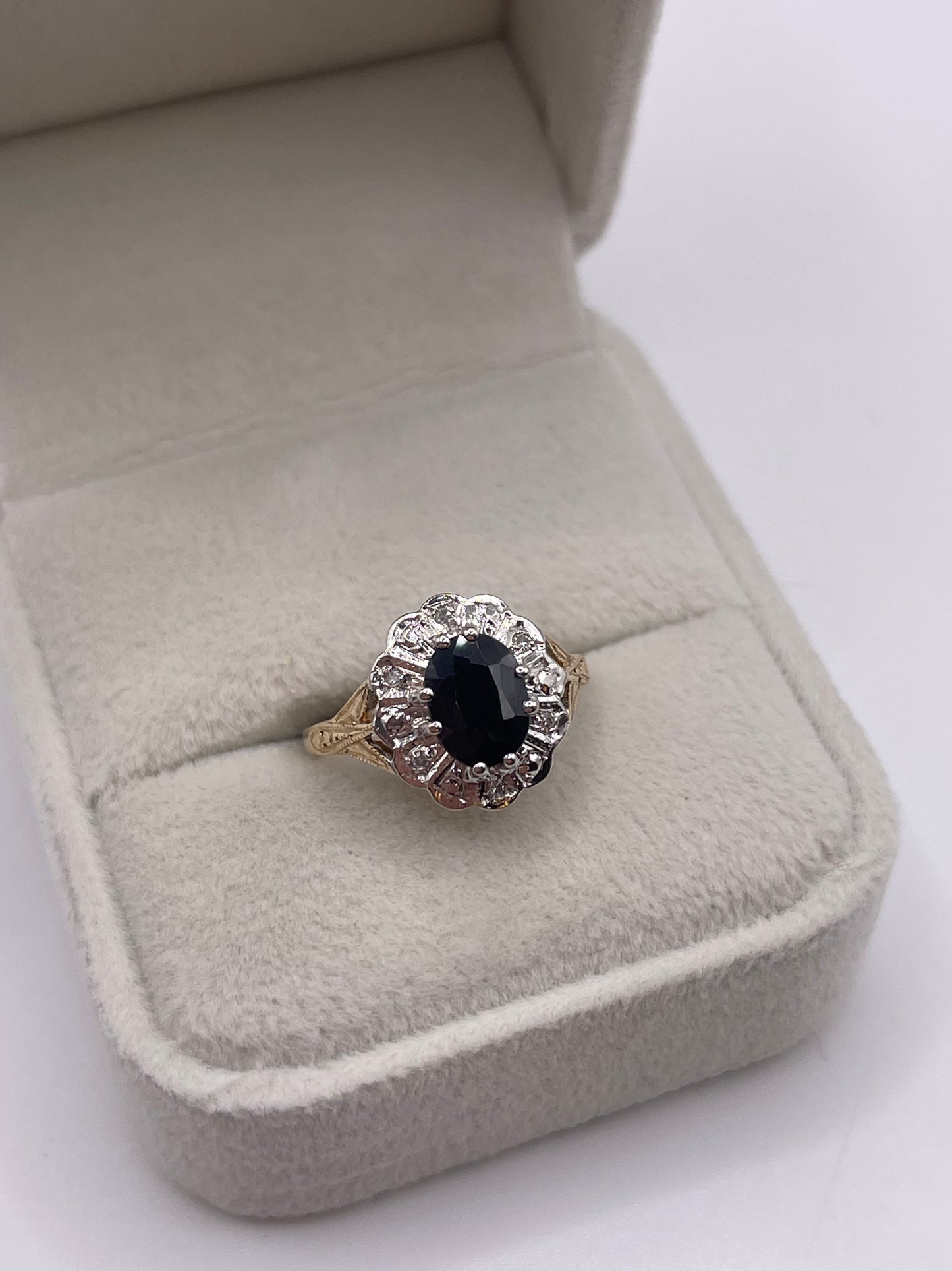 9ct gold sapphire and diamond ring