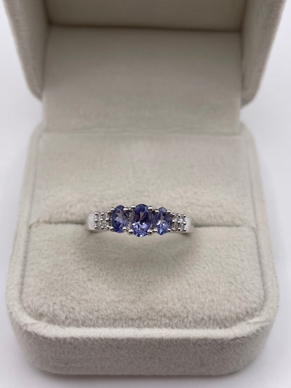 14ct white gold tanzanite and diamond ring