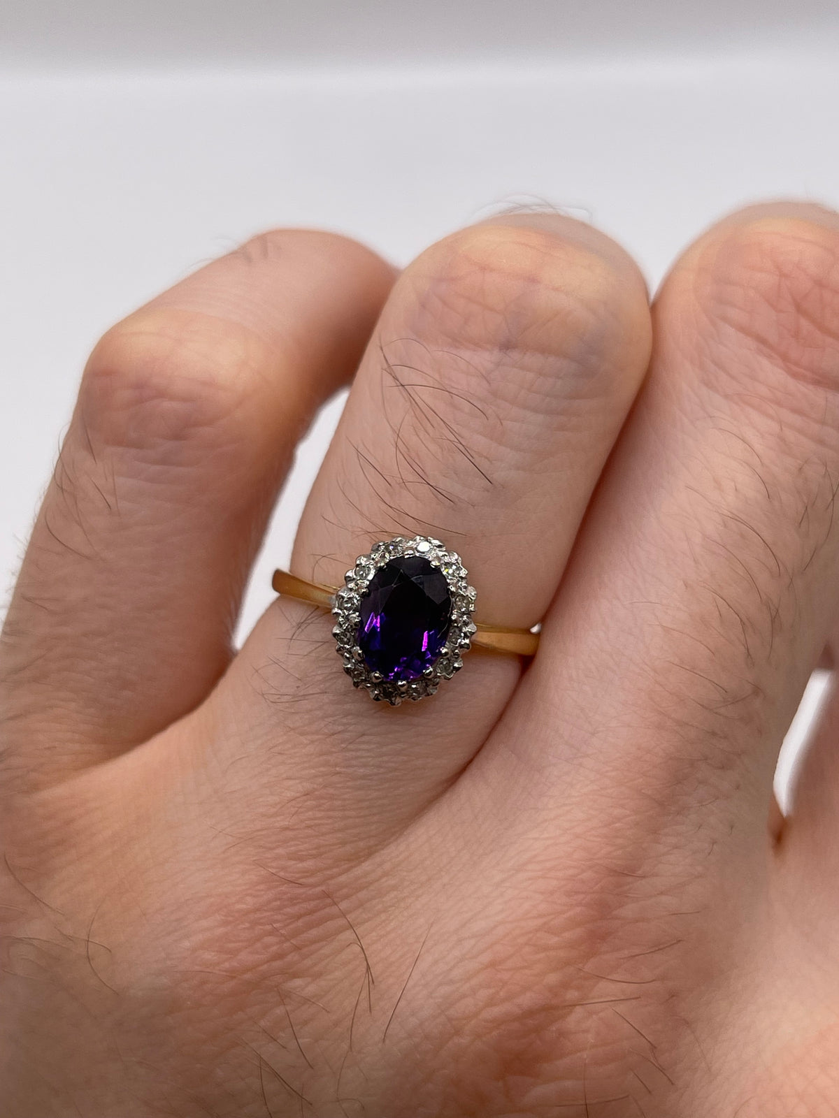 18ct gold amethyst and diamond ring