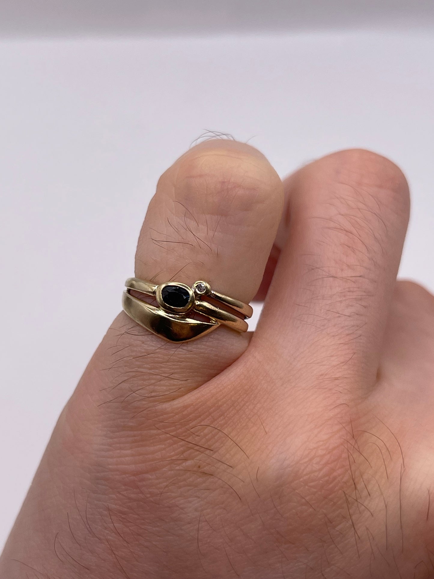 9ct gold sapphire and diamond ring
