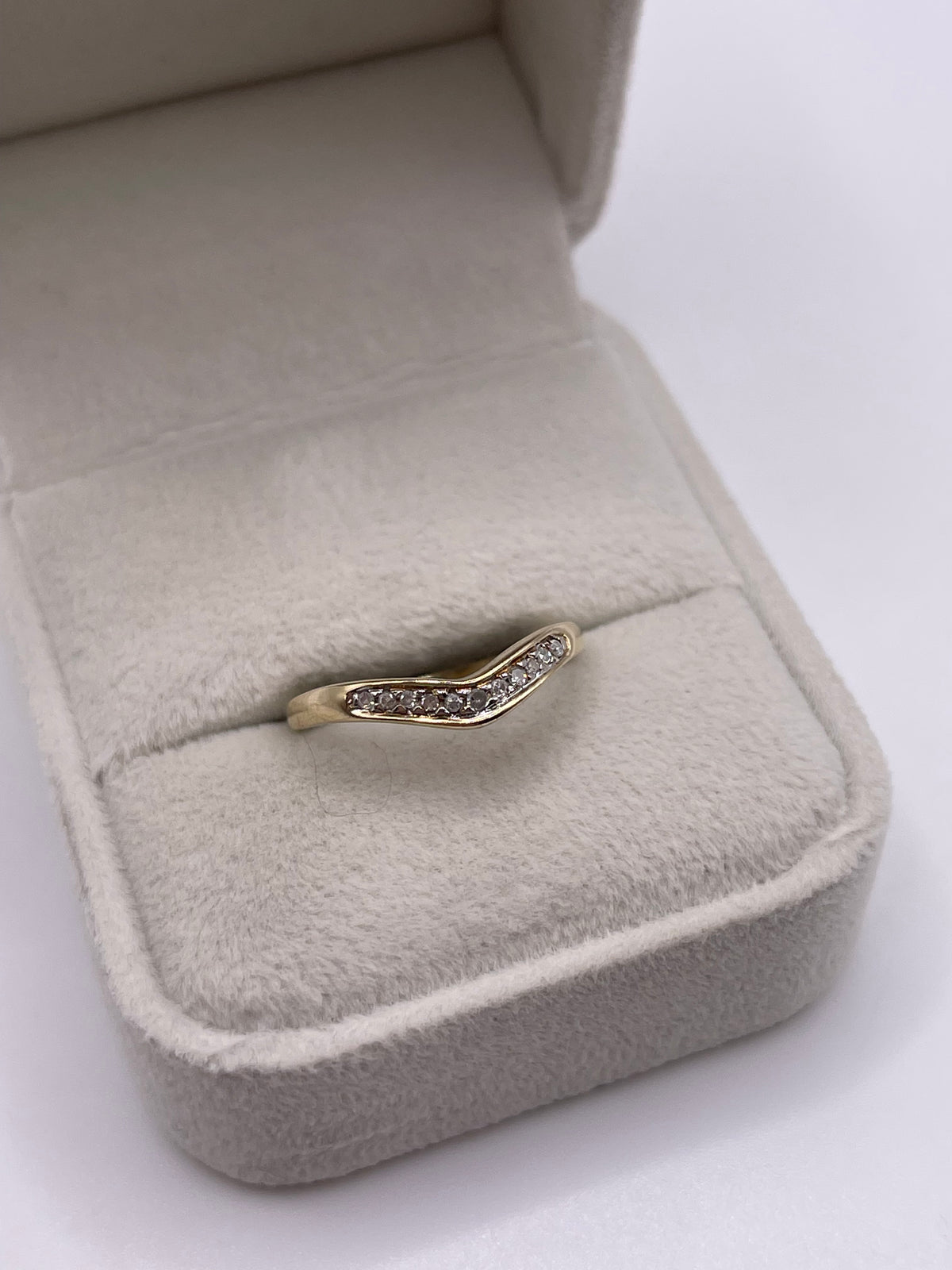 9ct gold diamond wishbone ring