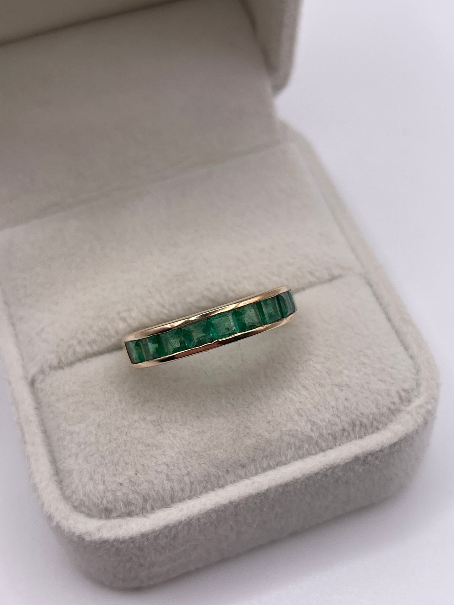 9ct gold emerald ring