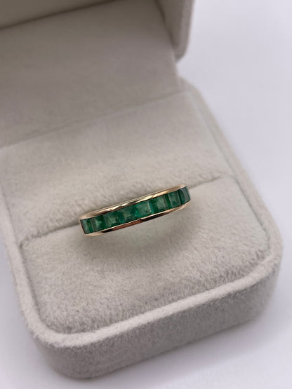 9ct gold emerald ring