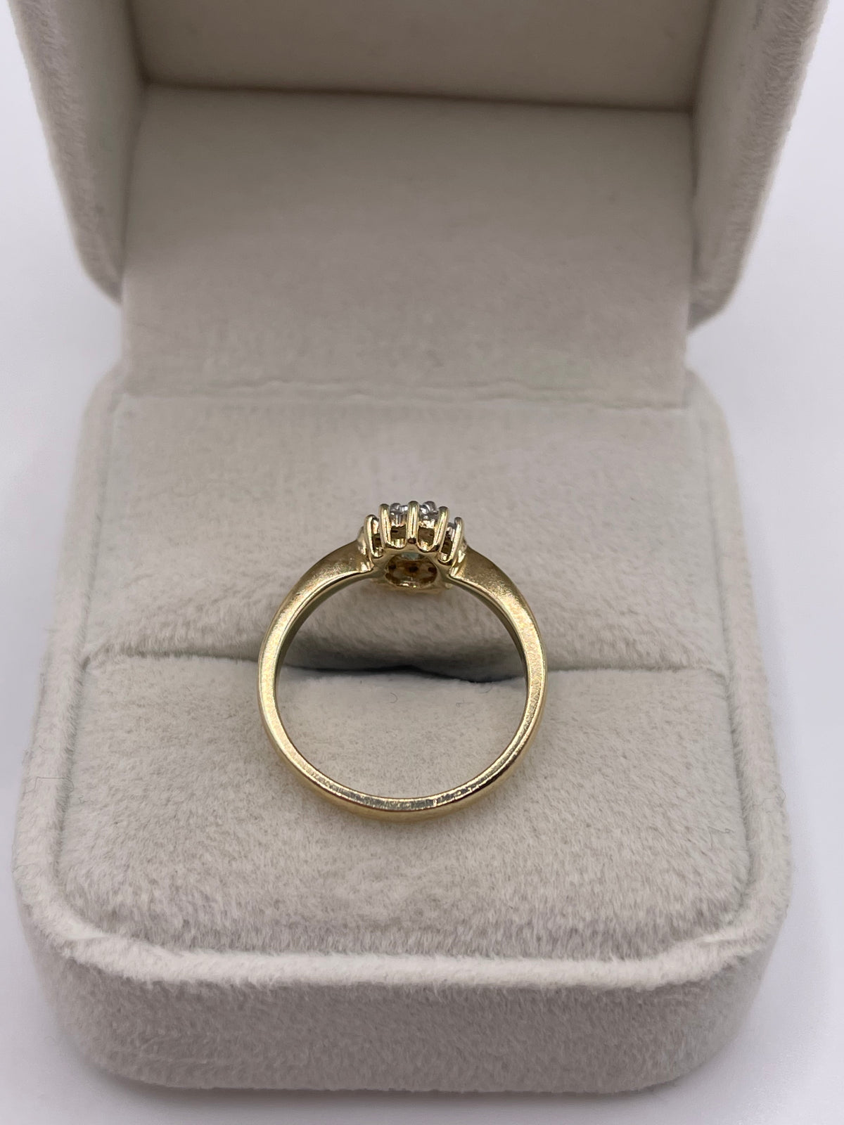 9ct gold emerald and diamond ring