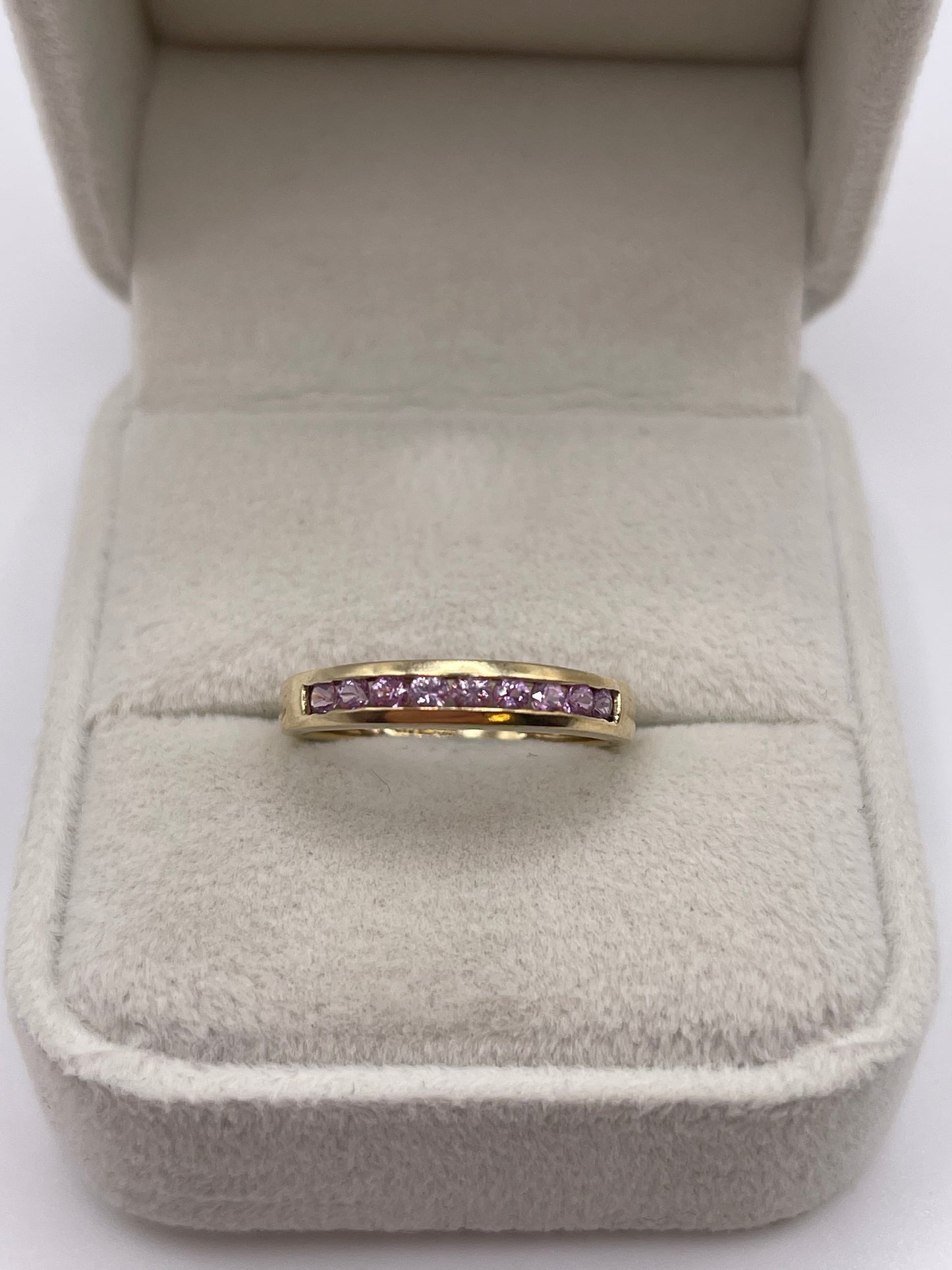 9ct gold pink sapphire ring
