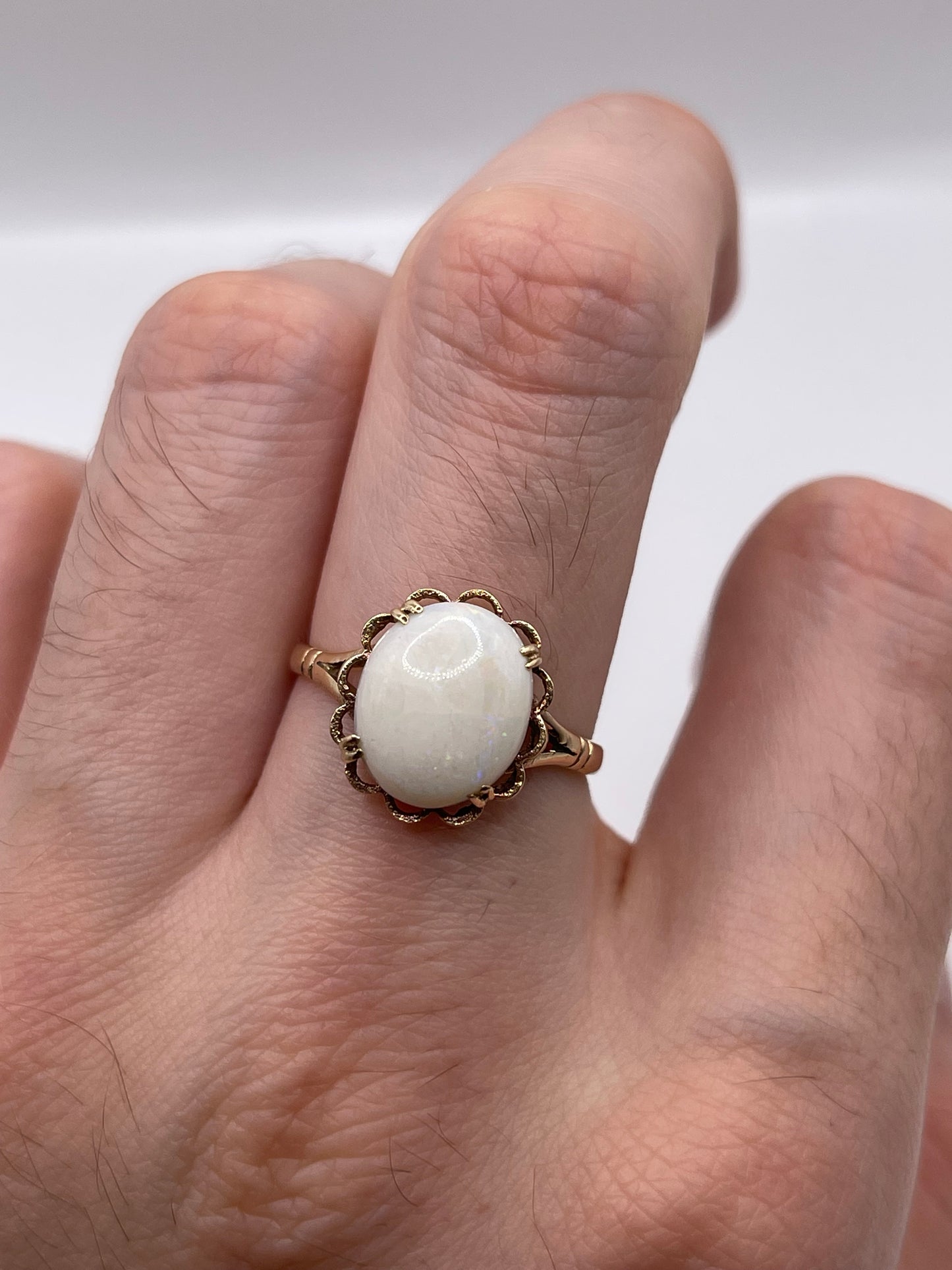 9ct gold opal ring