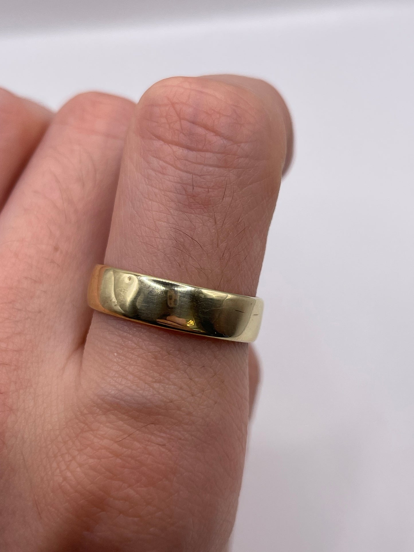 9ct gold band