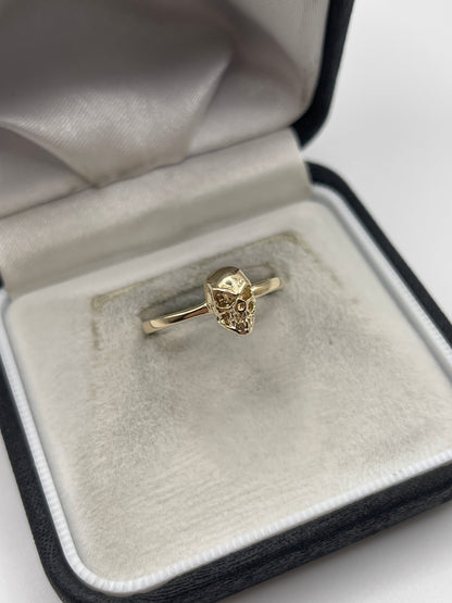 9ct gold skull ring