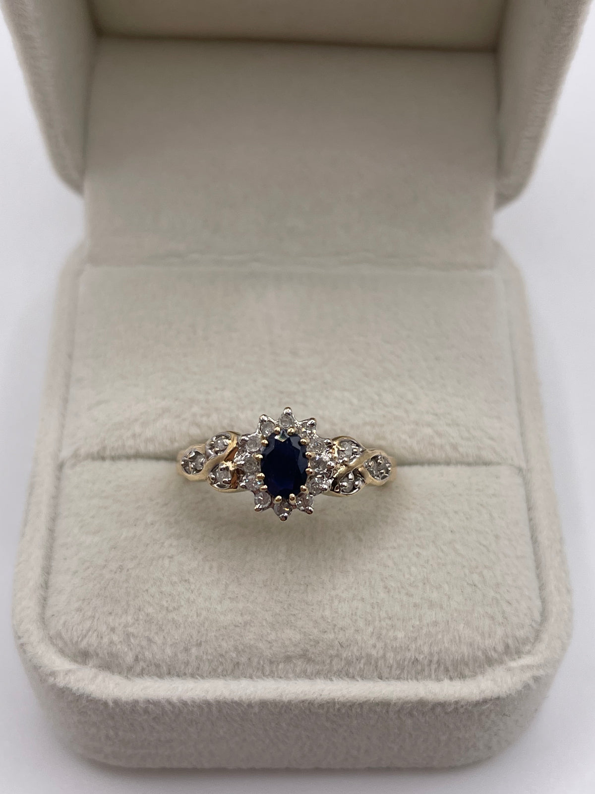 9ct gold sapphire and diamond ring