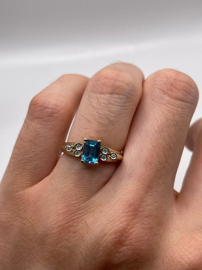 9ct gold blue topaz and diamond ring