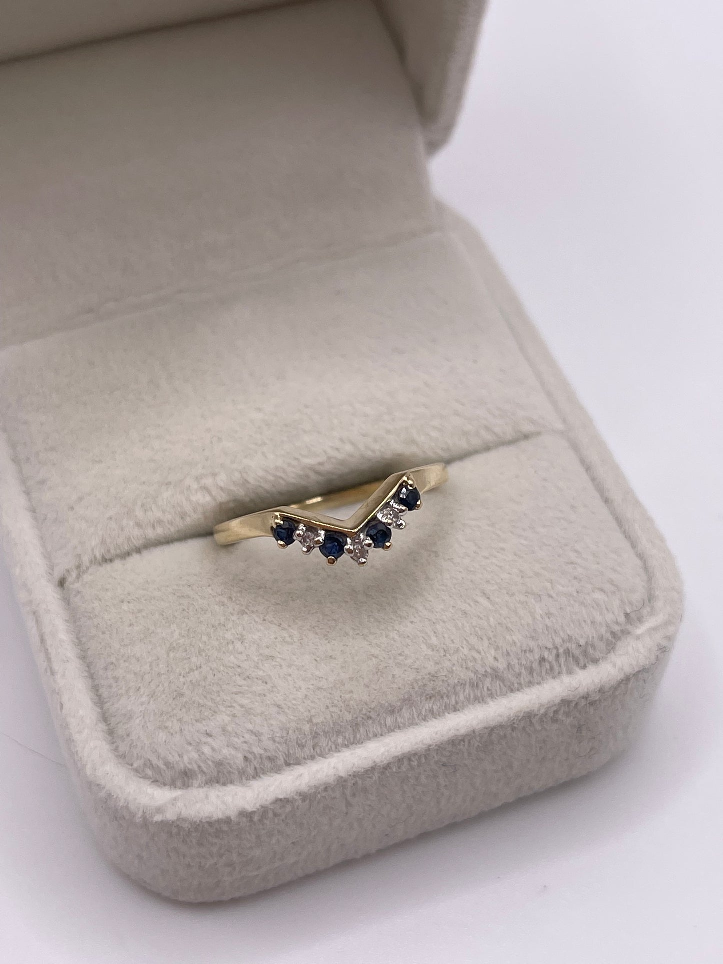 9ct gold sapphire and diamond wishbone ring
