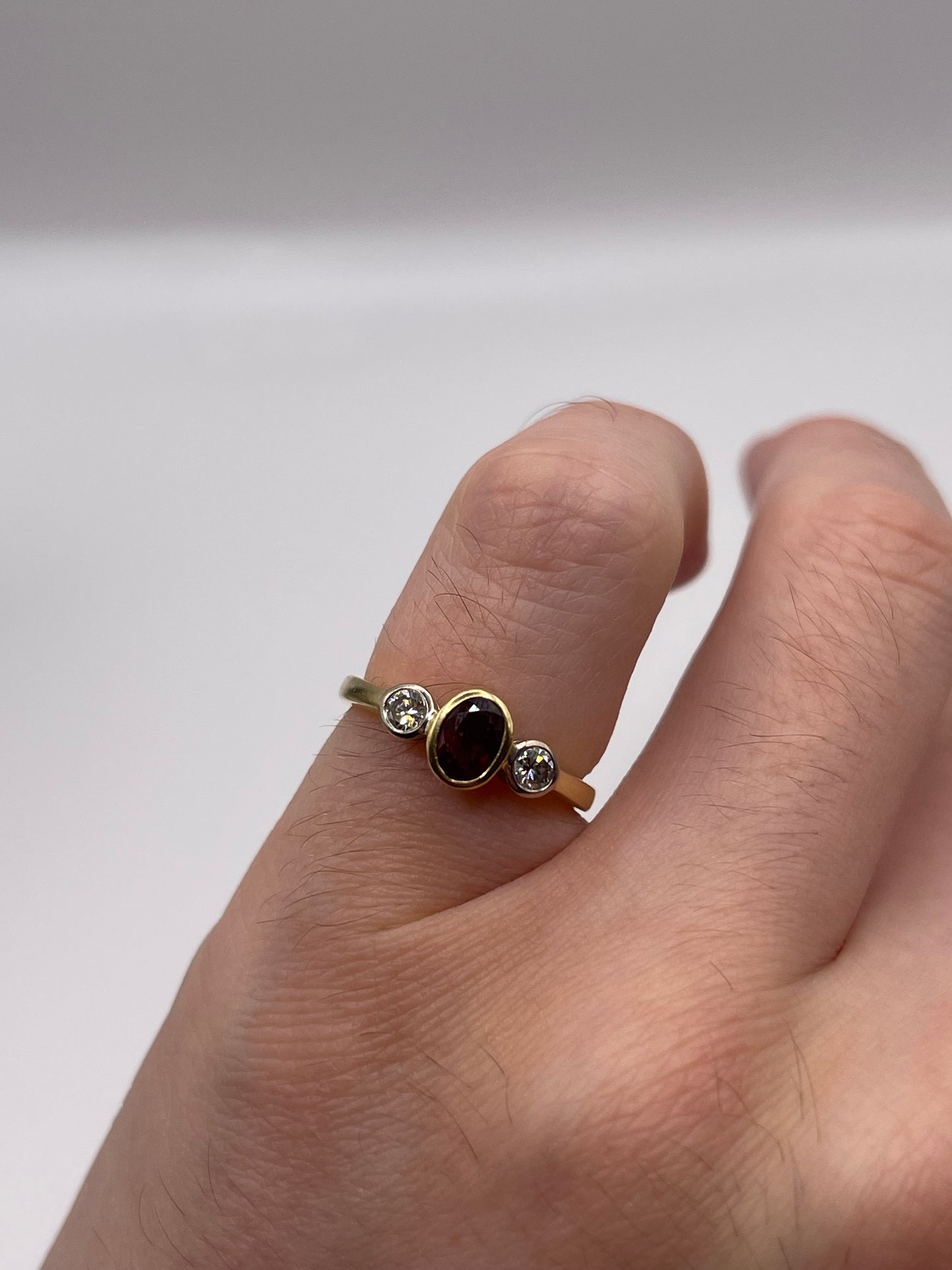 18ct gold ruby and diamond ring