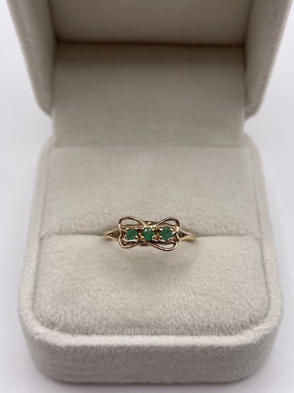 9ct gold emerald ring