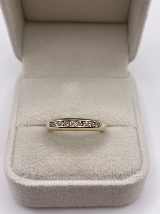 9ct gold diamond ring