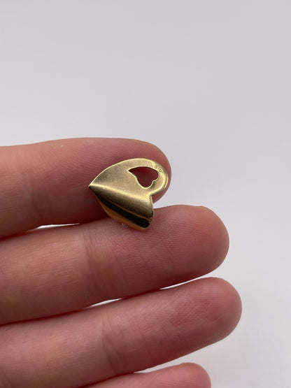 9ct gold cz heart pendant