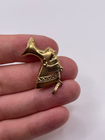 9ct gold queen Nefertiti pendant