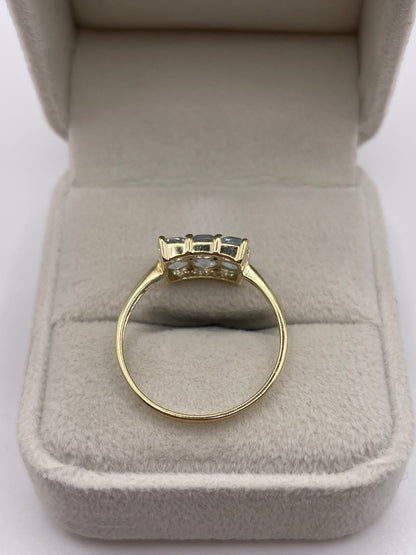 9ct gold aquamarine and diamond ring